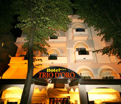 L'hotel Trio D'oro, secondo la tradizione accoglienza romagnola, sa offrire un'accoglienza di altiss...