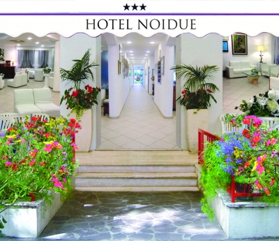L&1quo;Hotel Esplanade di Rimini è caratterizzato dalla presenza costante e simpatica di Robe...